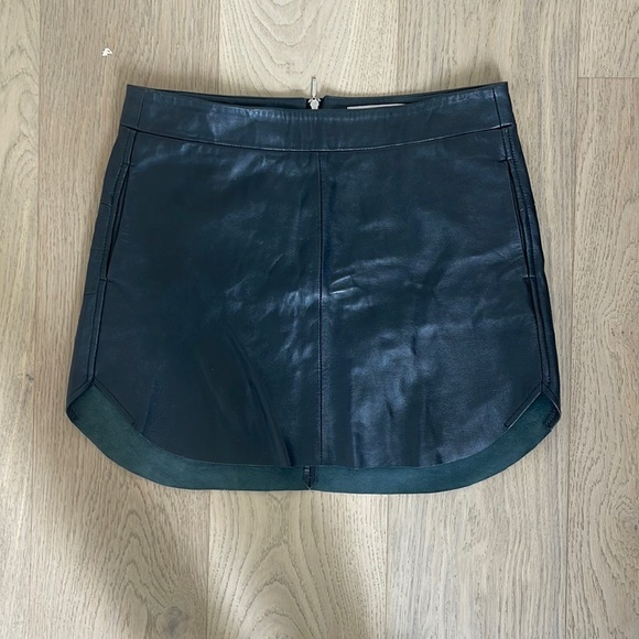 Dresses & Skirts - Cutest leather skirt